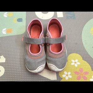 Pre-owned PLAE little kid size 1.5